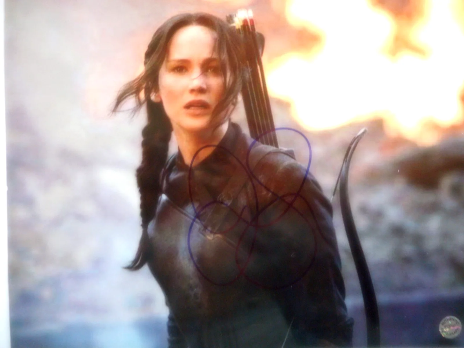Jennifer Lawrence — Jennifer Lawrence signed THE HUNGER GAMES CATCHING FIRE 8x10 Photo COA & #d Hol, image 3