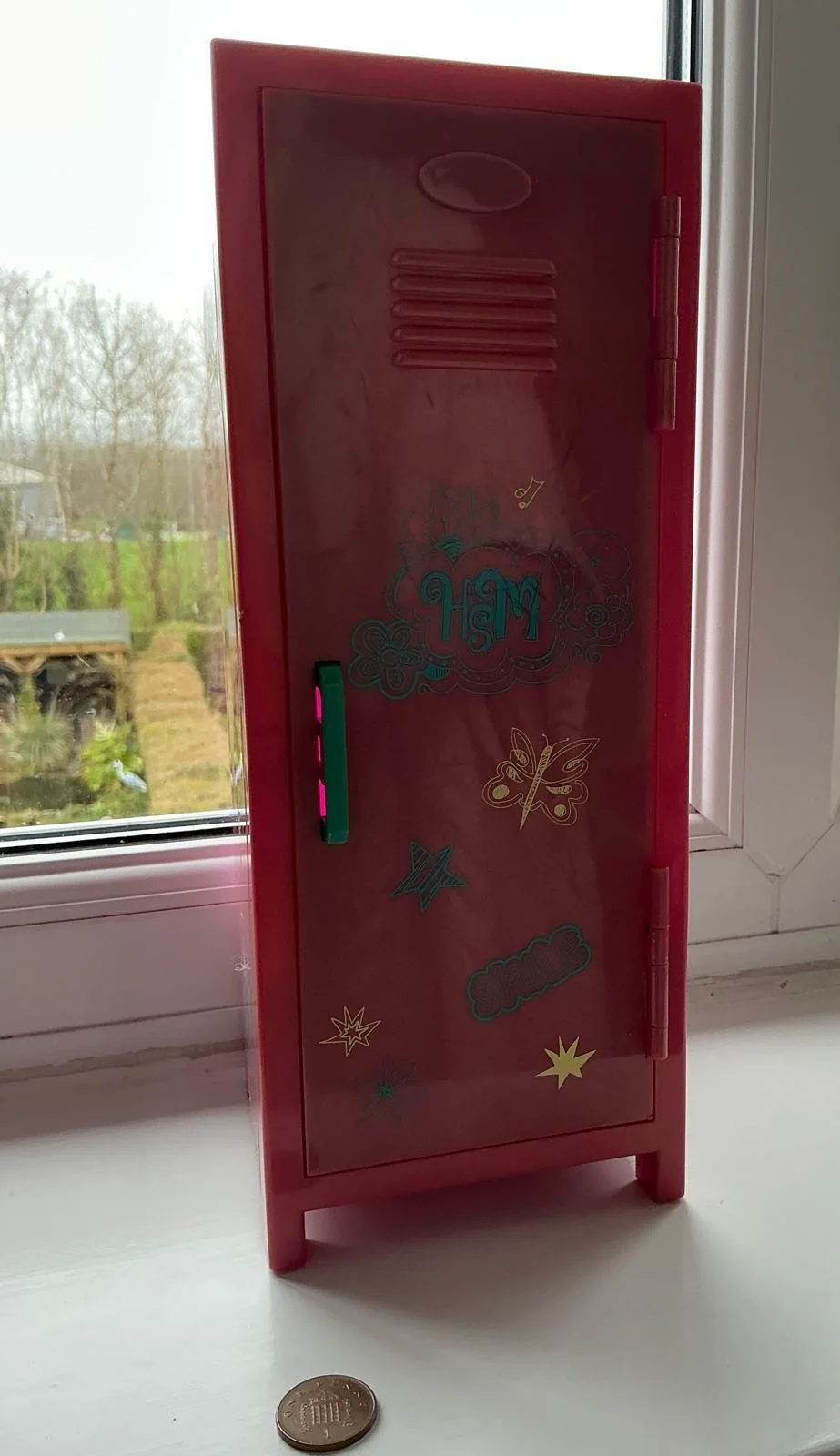 High School Musical Themed Locker with Troy Bolton Picture & Hooks - SUITS DOLLS, изображение 2