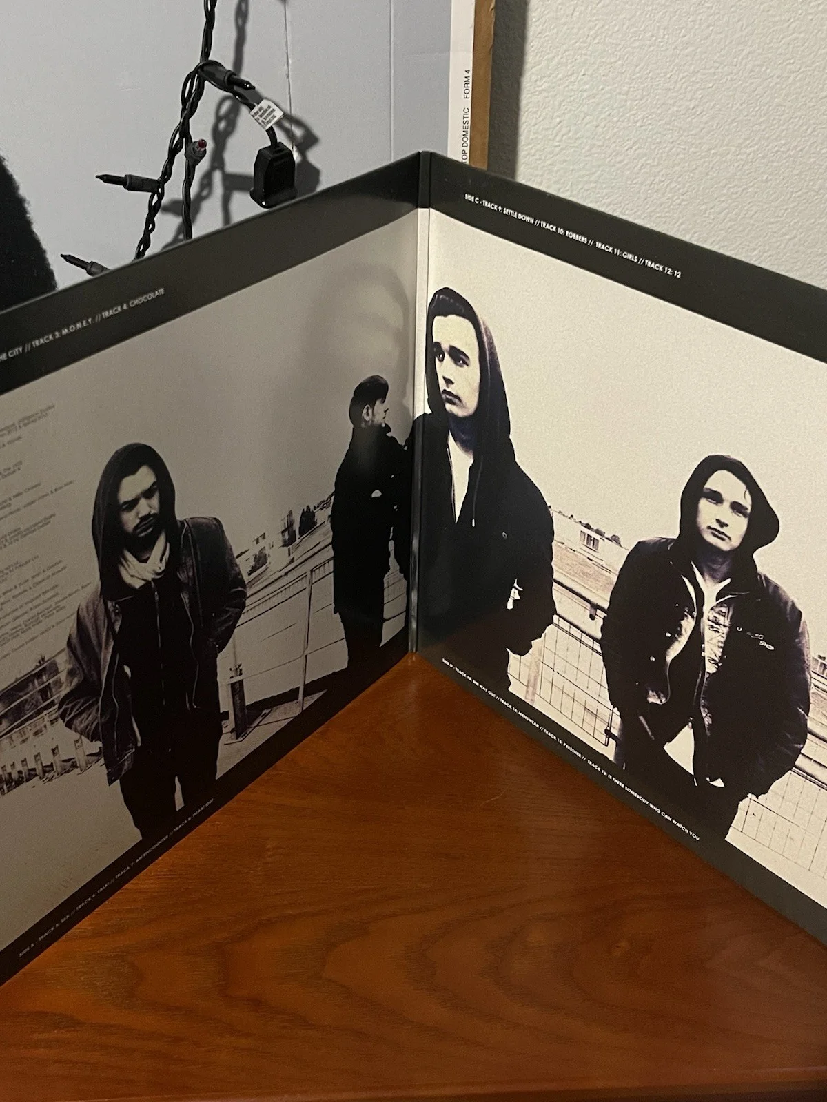 The 1975 Self Titled Vinyl LP Signed Matty Healy Rare, image 4