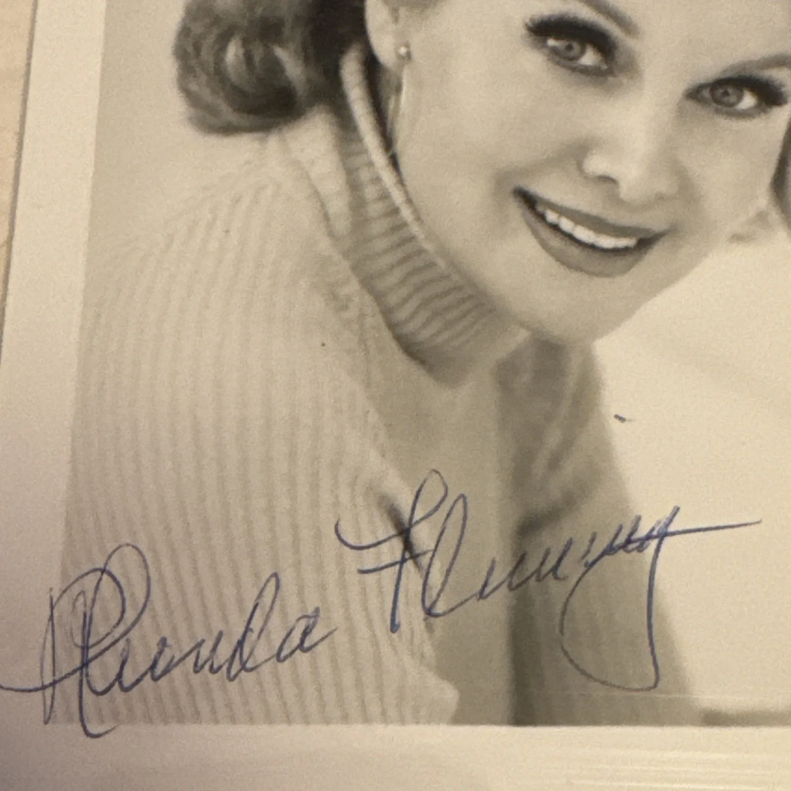Actress Rhonda Fleming SIGNED AUTOGRAPHED Photo 3.5 x 4.5 Died 2020, изображение 2