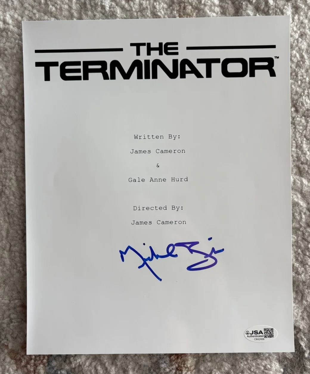 Michael Biehn — Michael Biehn Signed Autographed The Terminator Script Cover 8x10 Kyle JSA COA, image 2
