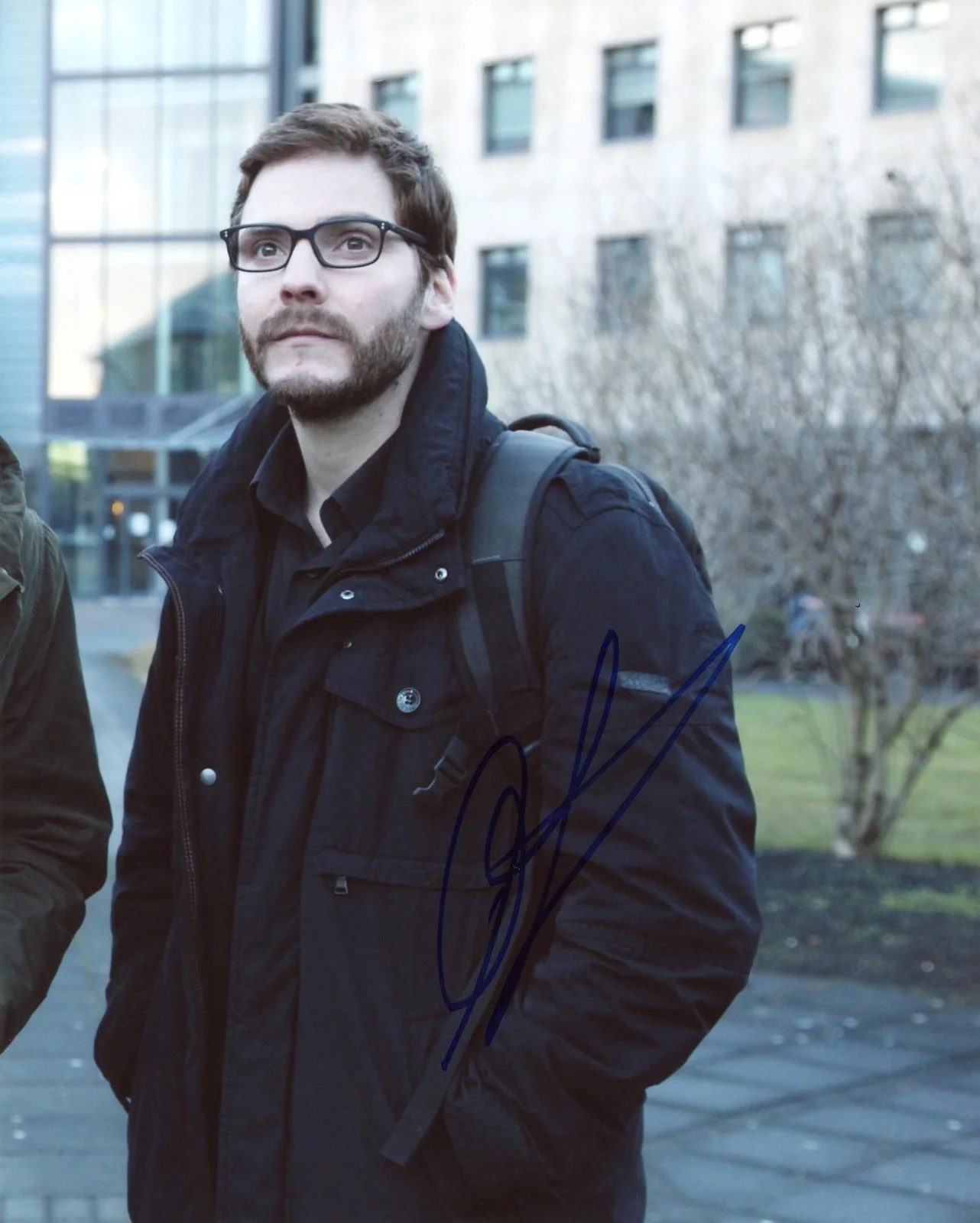 Daniel Bruhl — Daniel Bruhl "The Fifth Estate" AUTOGRAPH Signed 8x10 Photo ACOA