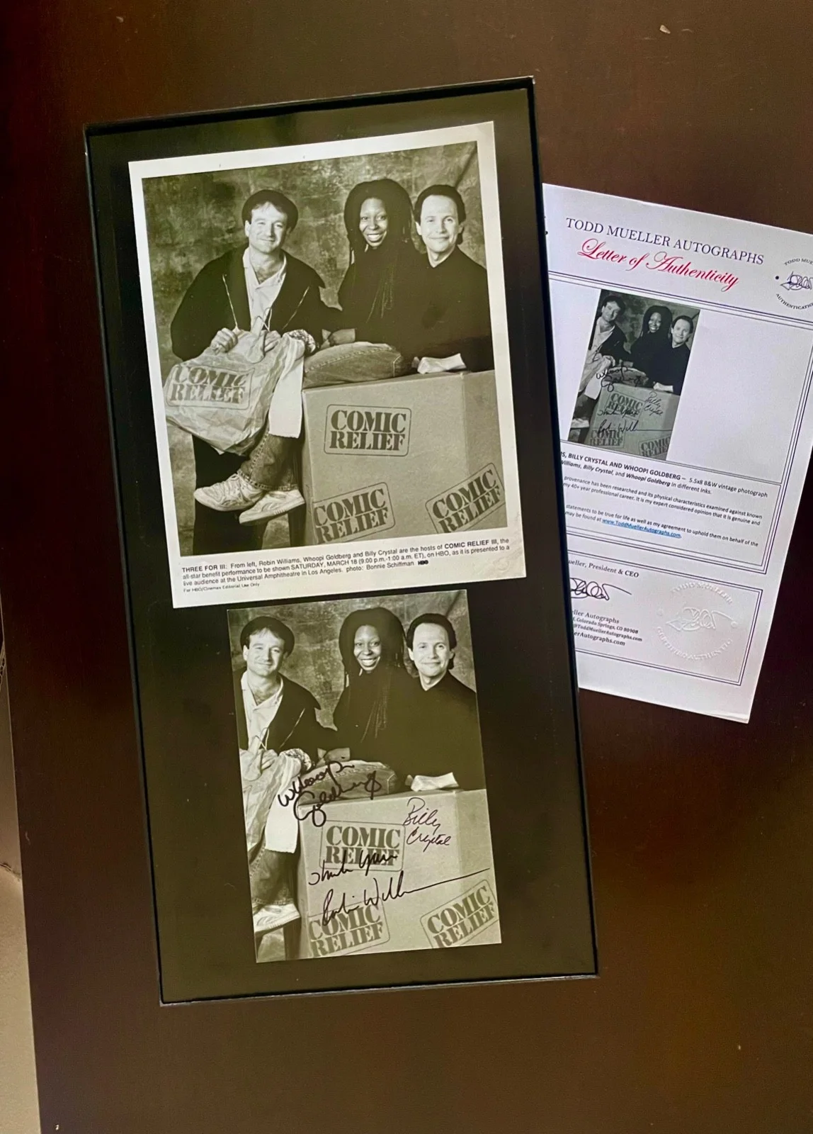 Robin Williams — Robin Williams Signed 10x20 Framed Hand Signed Autographed W / T.M COA, image 2