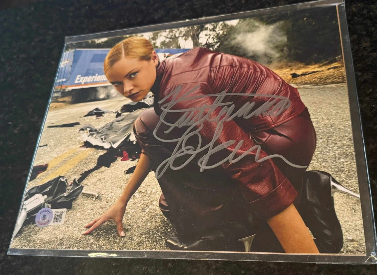 Kristanna Loken — Kristanna Loken - Terminator 3 Autograph 8x10 photo.