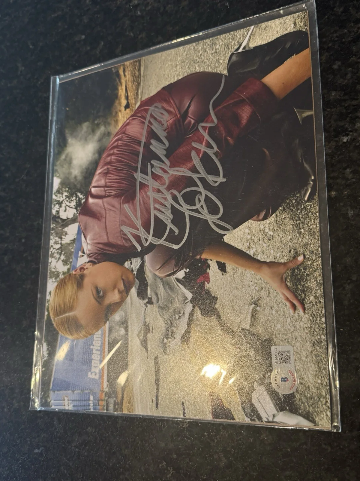 Kristanna Loken — Kristanna Loken - Terminator 3 Autograph 8x10 photo., изображение 2
