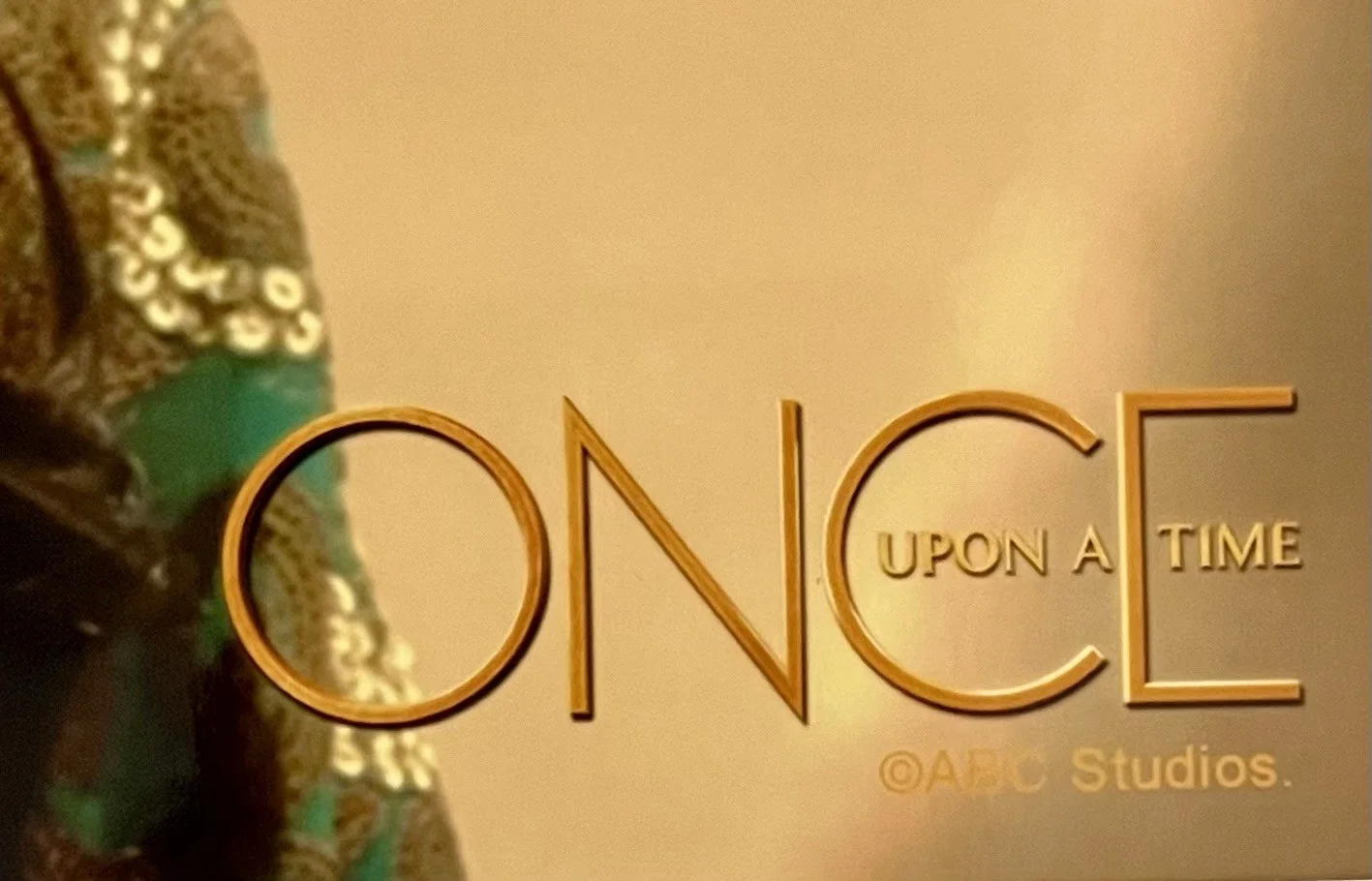 Karen David — Karen David SIGNED 8x10 Photo as Jasmine from Once Upon A Time CE COA 2018, изображение 3