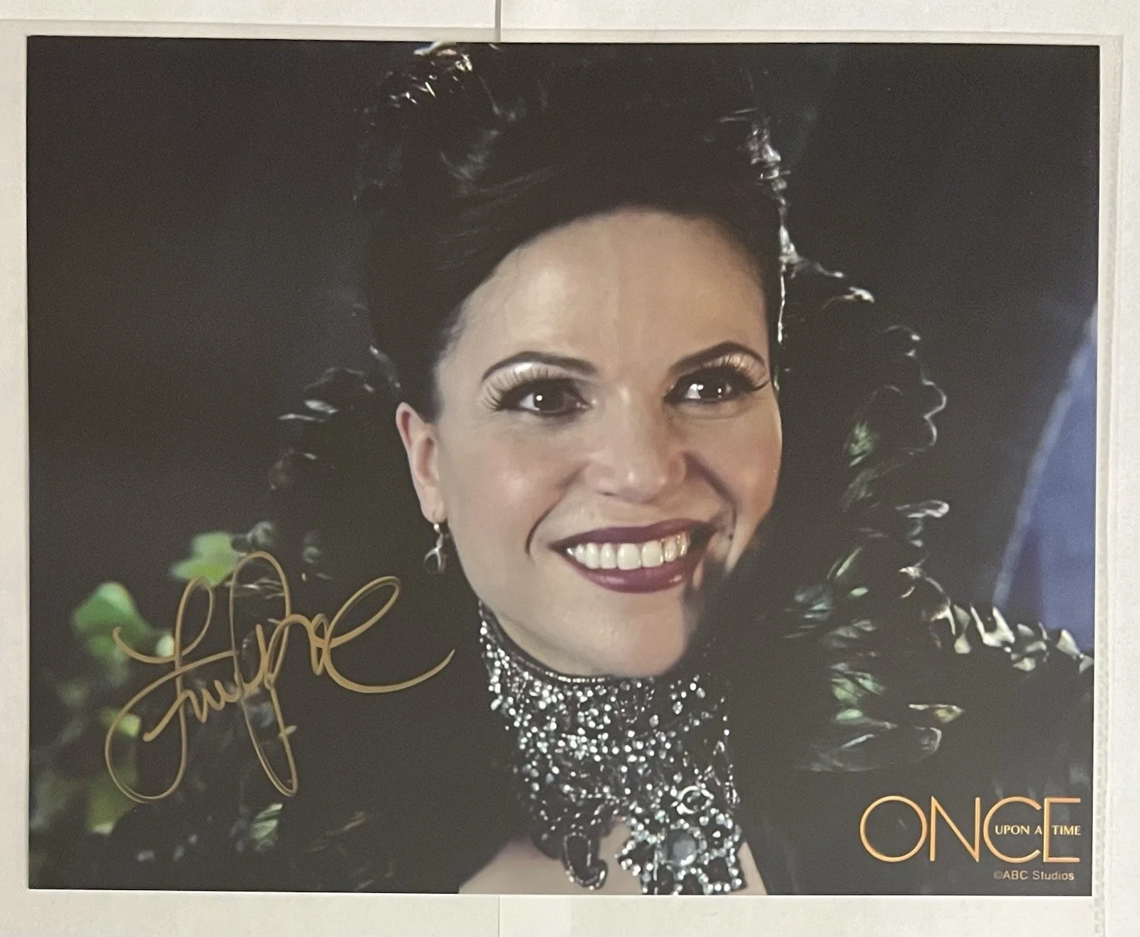 Lana Parrilla — ONCE UPON A TIME LANA PARRILLA SIGNED 8x10 Photo as The Evil Queen CE COA 2017, image 4