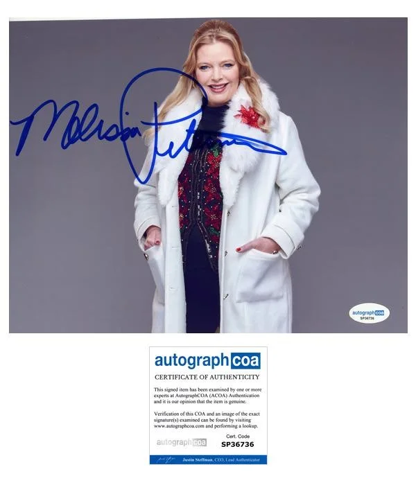 Melissa Peterman — Melissa Peterman "Happy's Place" AUTOGRAPH Signed 'Gabby' 8x10 Photo D ACOA