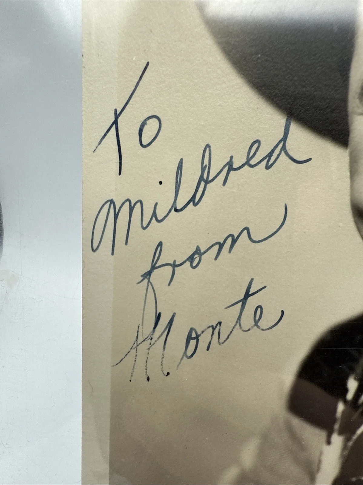 Monte Hale Autographed B&W 5X7 Photograph Lot of 2. On Horse and Studio Shot, изображение 4