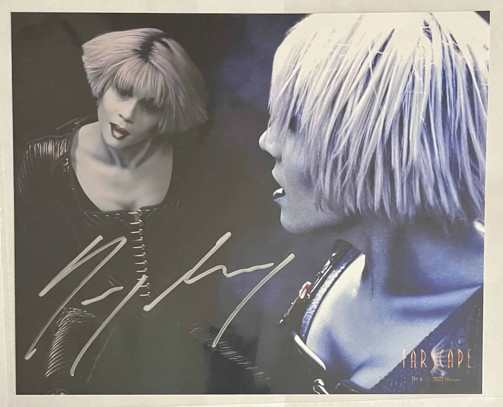 Gigi Edgley — Gigi Edgley Signed 8x10 Photo as Chiana From the Series “Farscape” CE COA, изображение 4