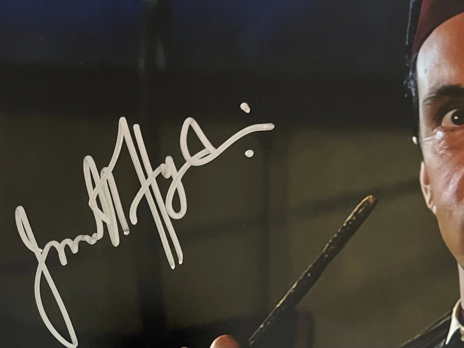 Jonathan Hyde — JONATHAN HYDE Signed 8x10 of Dr Chamberlain form THE MUMMY JSA COA Autograph, image 3