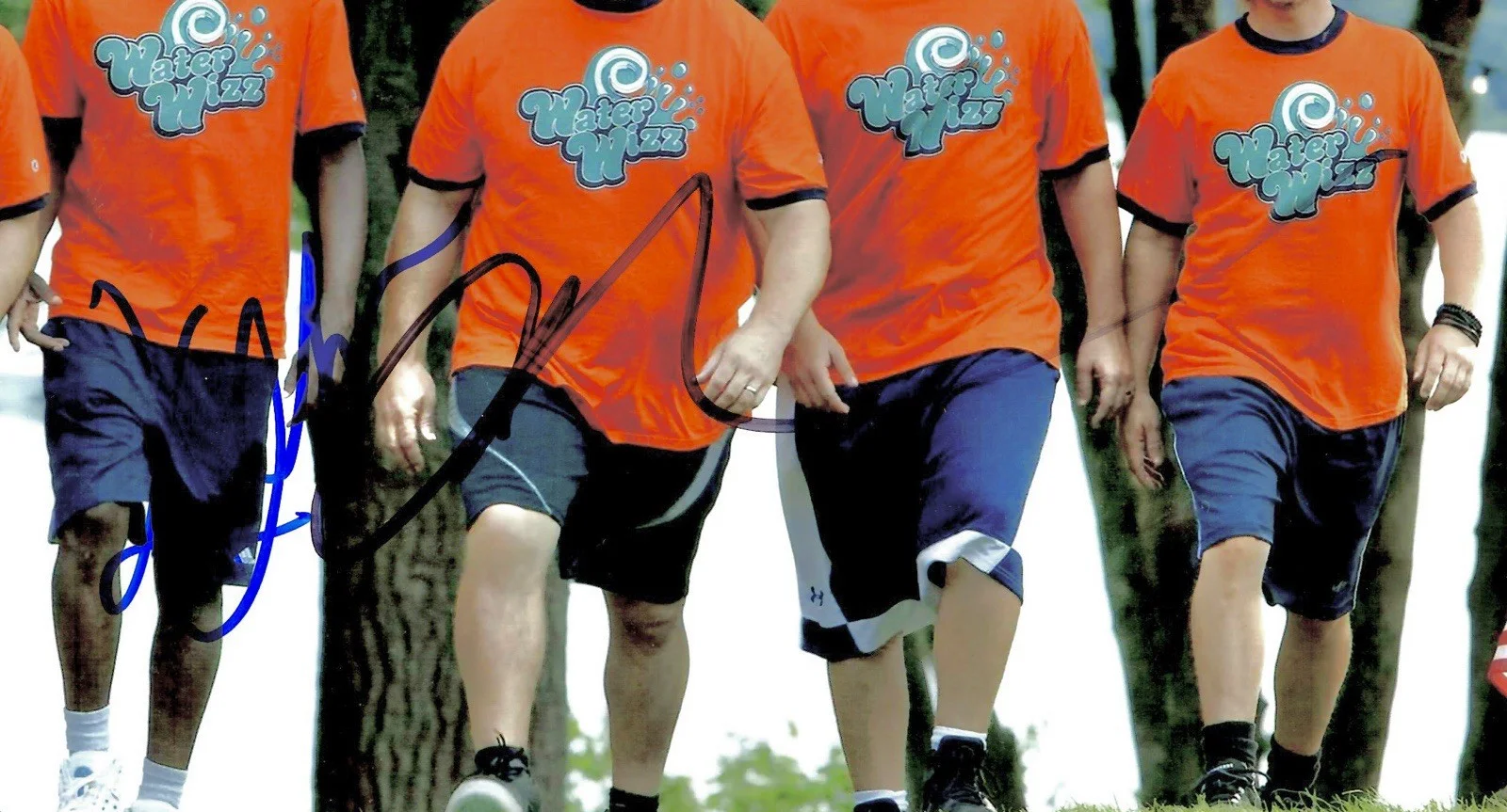 Adam Sandler / Kevin James / Rob Schneider — Grownups Cast Signed 8x10 Photo Adam Sandler - Schneider - James - PSA/DNA COA, image 3