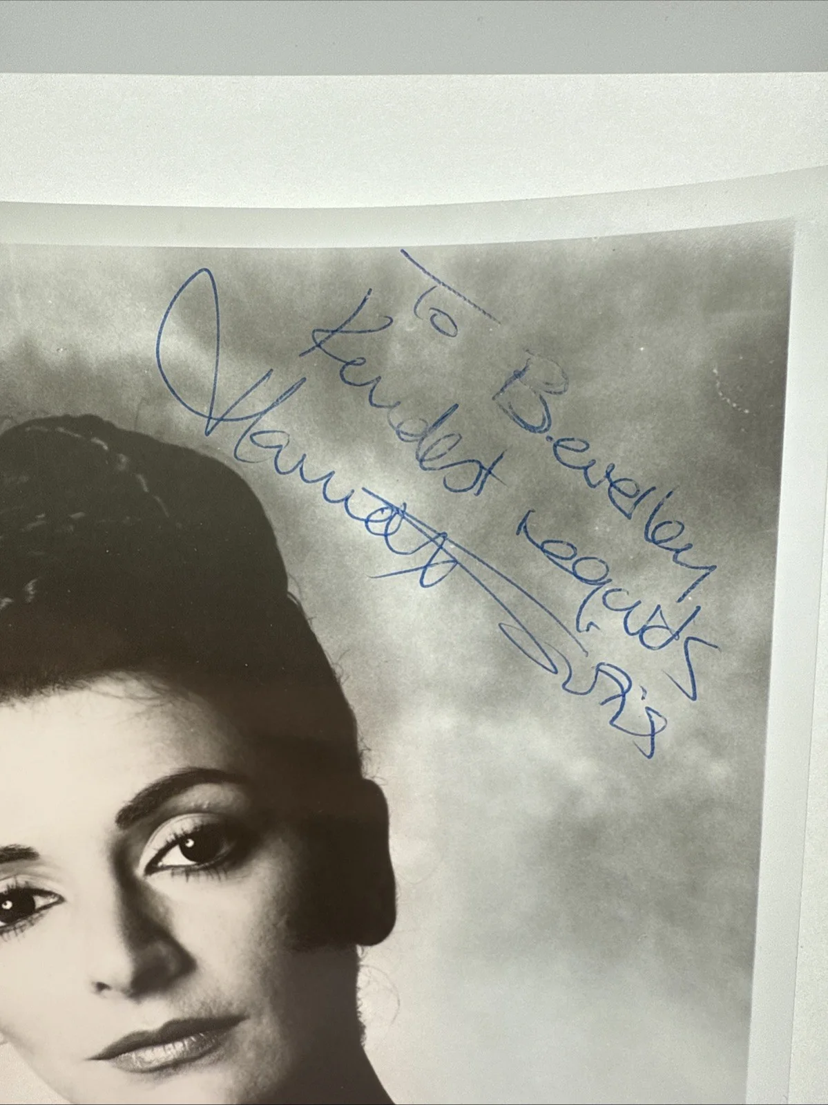 Marina Sirtis — Marina Sirtis Signed Star Trek Next Generation 8x10 Photo with Convention Photo, изображение 2