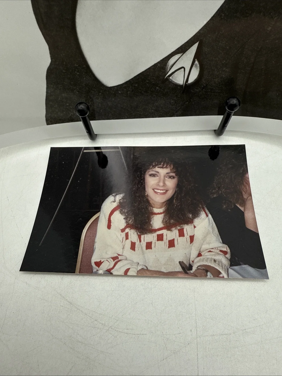 Marina Sirtis — Marina Sirtis Signed Star Trek Next Generation 8x10 Photo with Convention Photo, изображение 4