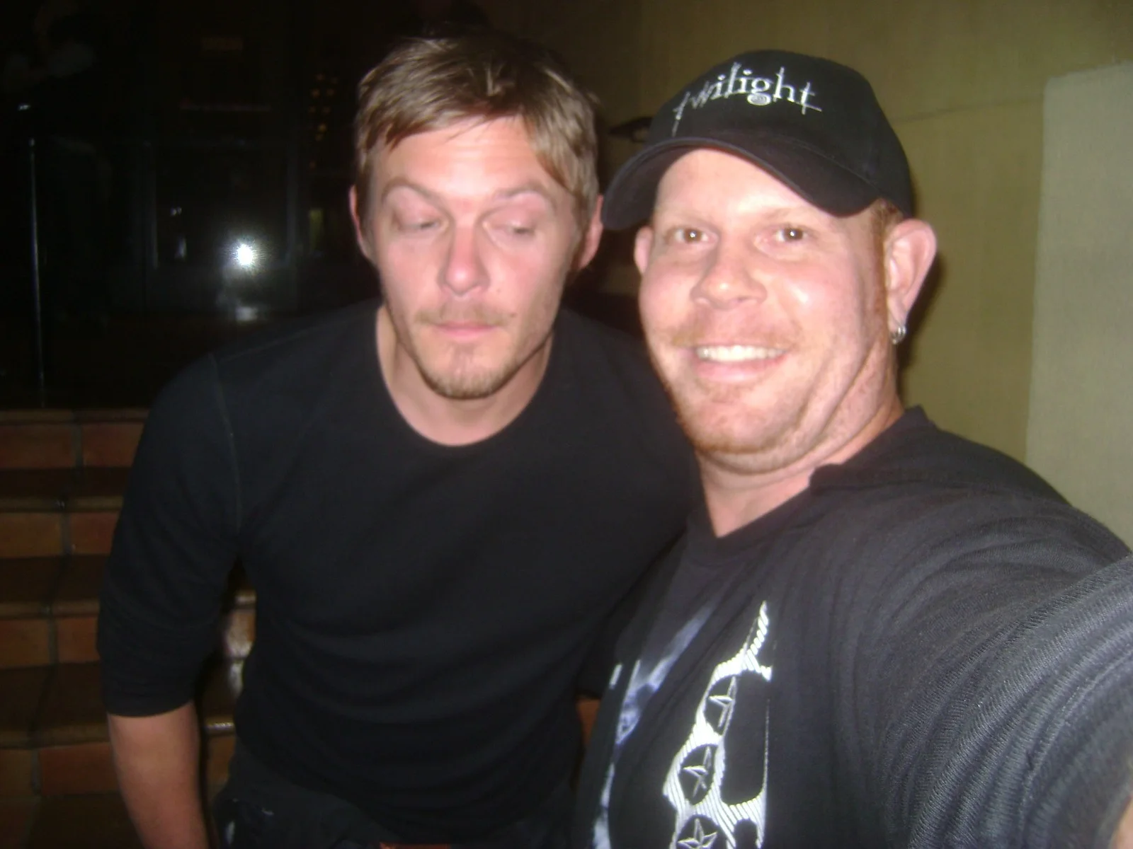 NORMAN REEDUS — Norman Reedus The Walking Dead matted signed index card with photo 11x17 #1, image 5