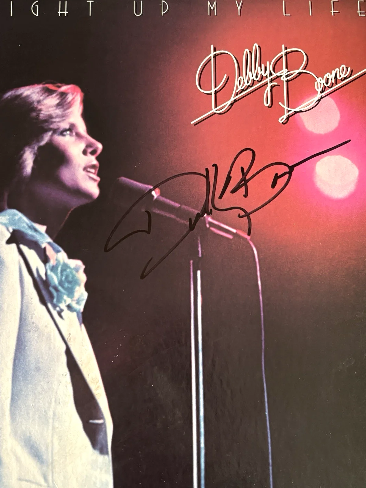DEBBY BOONE Signed YOU LIGHT UP MY LIFE Vinyl LP PSA DNA COA, image 3