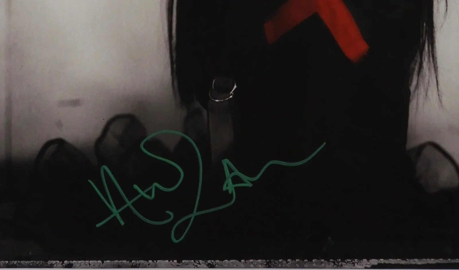 Avril Lavigne JSA Autograph Signed Album Vinyl Record Under My Skin, изображение 2