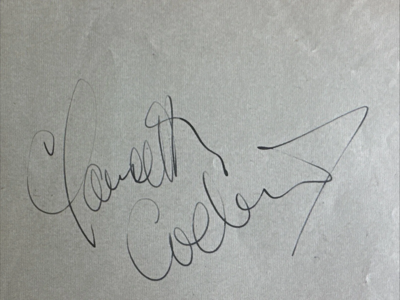 Claudette Colbert — Actress Claudette Colbert SIGNED Autographed Cut IT HAPPENED ONE NIGHT Died 1996, image 3