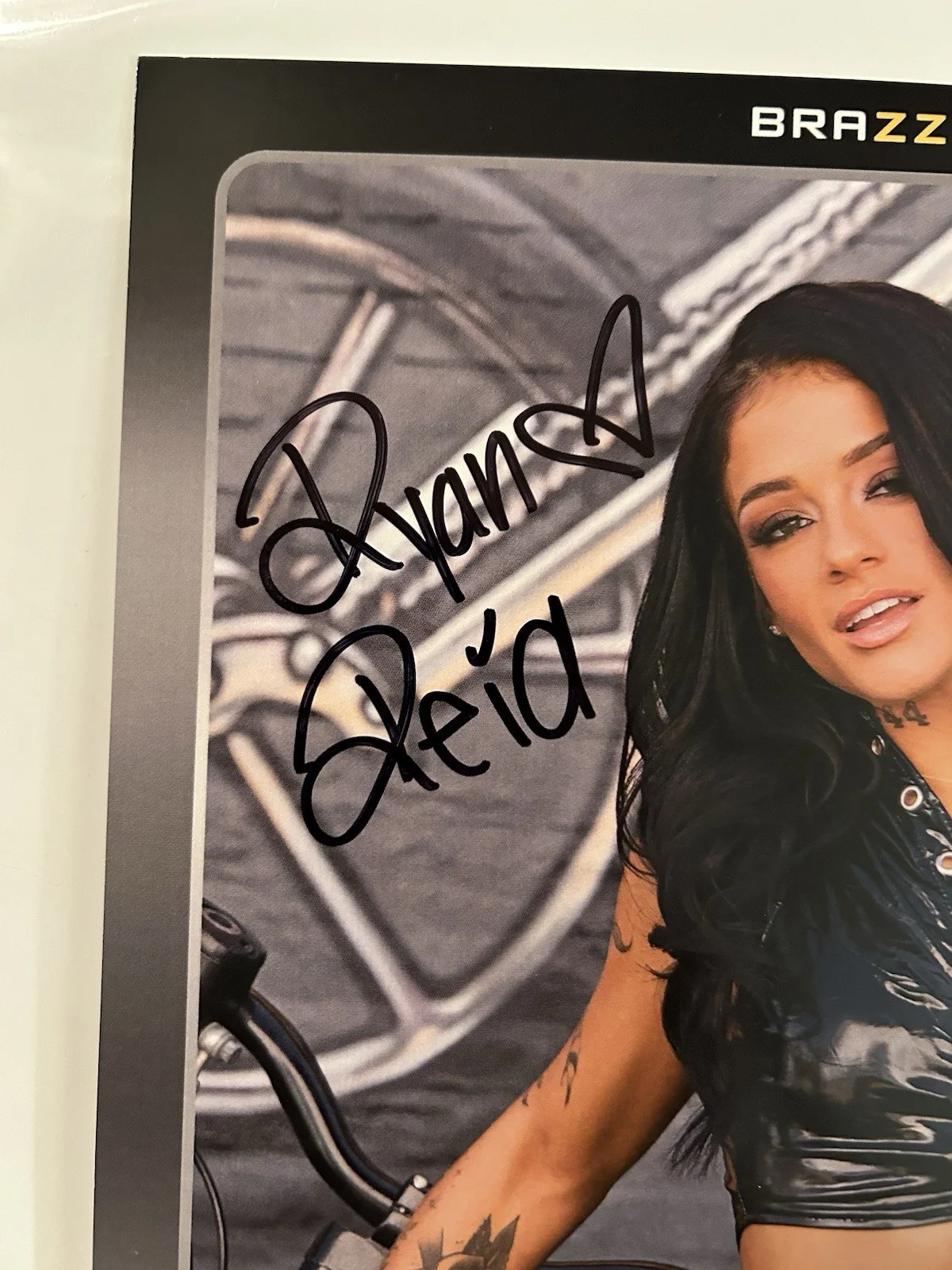 Ryan Reid 2026 Signed 8x10 Brazzers Promo Photo Autograph AVN Proof Pic, изображение 2