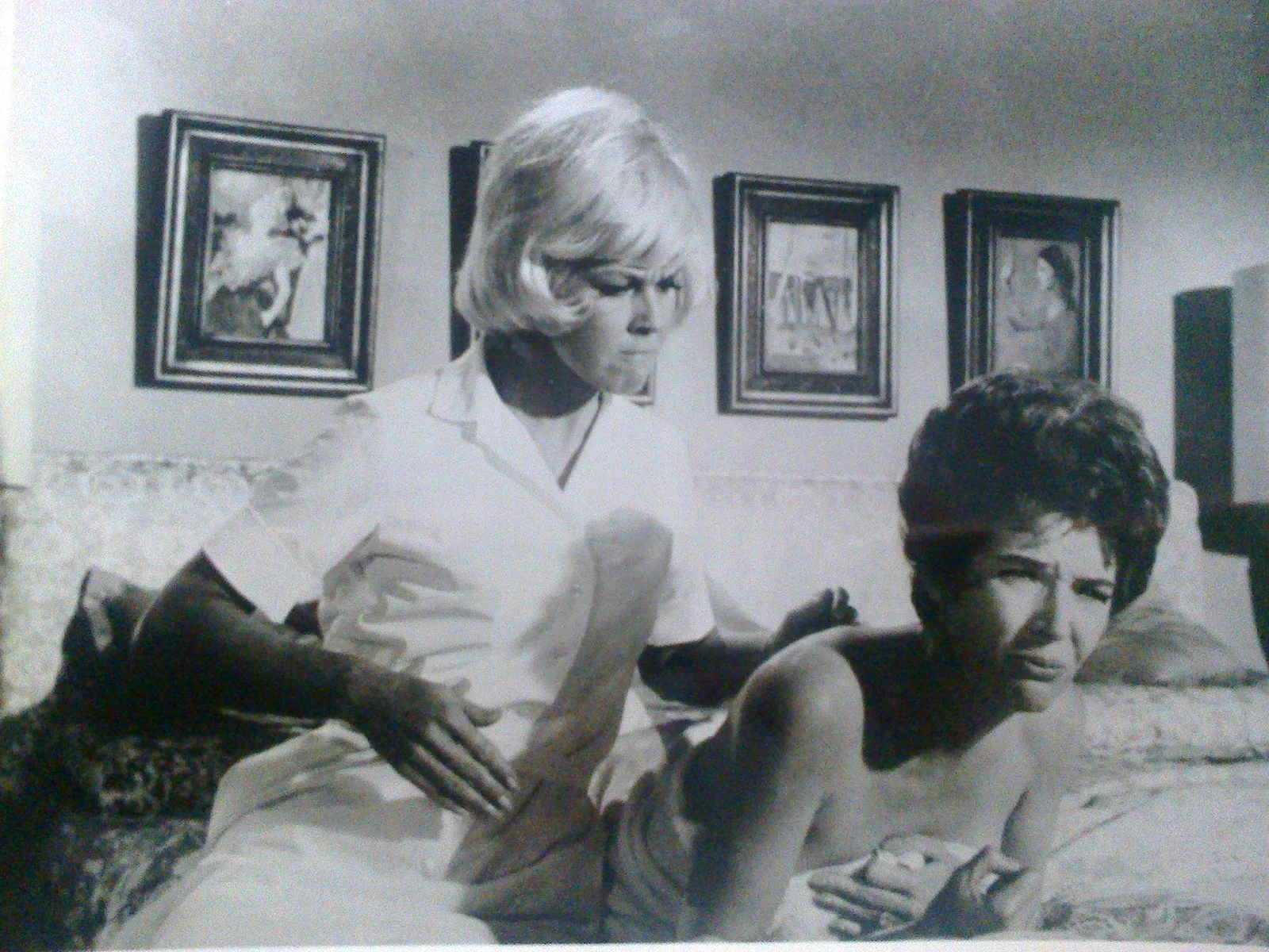 MOVE OVER DARLING/SET OF 7 FILM PHOTOS IN B/W/ ORIGINAL PRINTS WITH SYNOPSIS., image 4