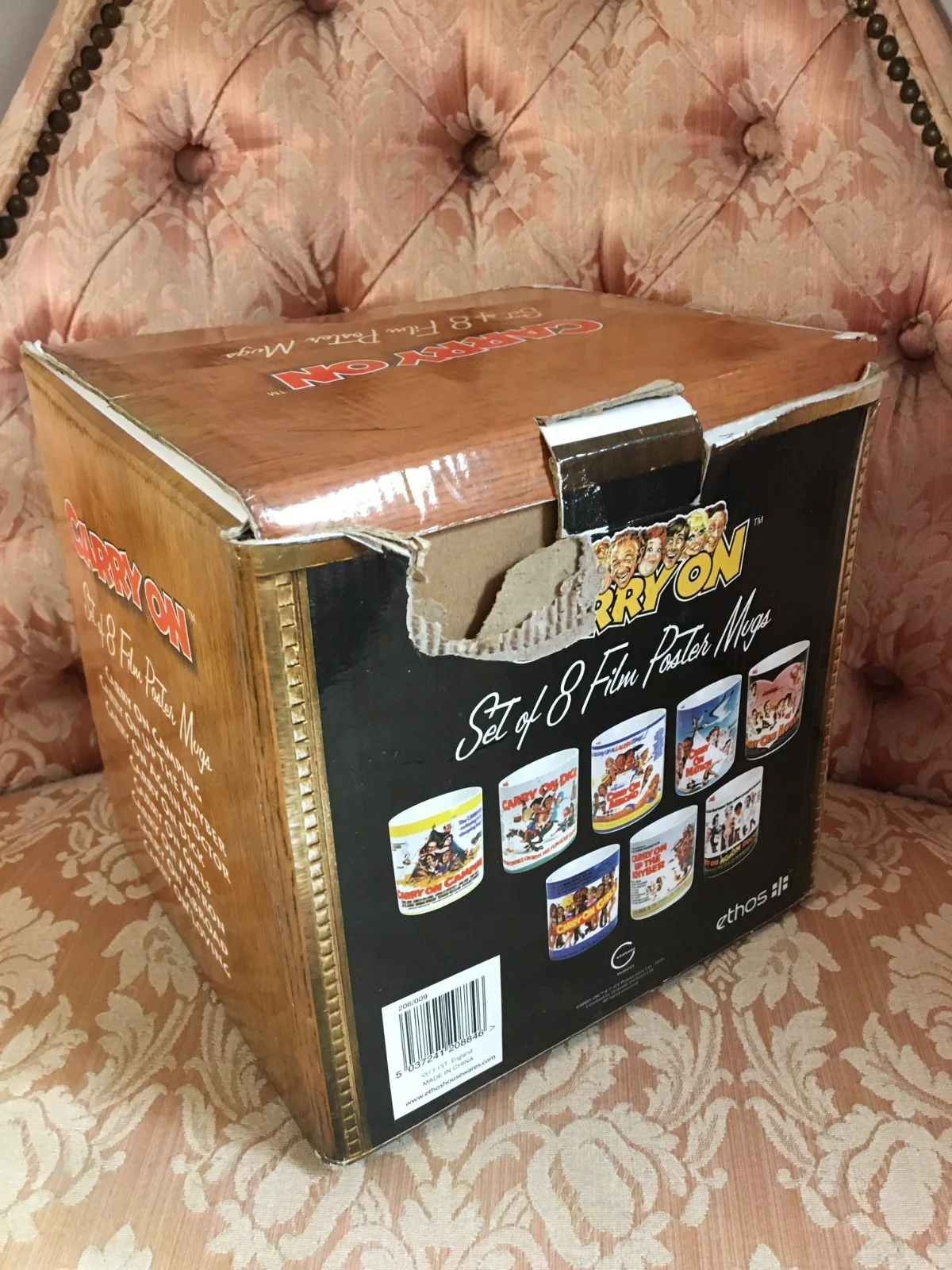Carry On Set Of 8 Film Poster Mugs/Cups in Original Box - Unused - Rare, изображение 2