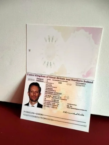 PROP - James Bond - Quantum of Solace - fan inspired set, image 5