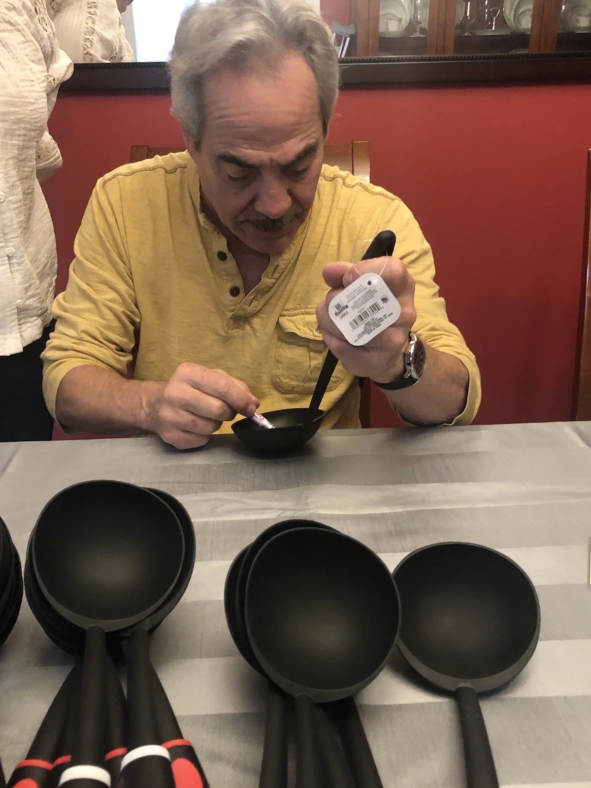 Larry Thomas — JSA Seinfeld Soup Nazi Signed Soup Ladle No Soup For You Larry Thomas FREE CARD, изображение 2