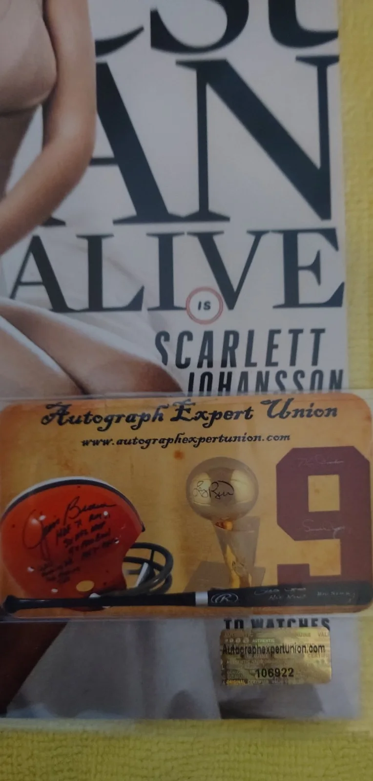 Scarlett Johansson — Scarlett Johansson Autograph W/COA!! Esquire Cover- Sexiest Woman Alive!!, изображение 2