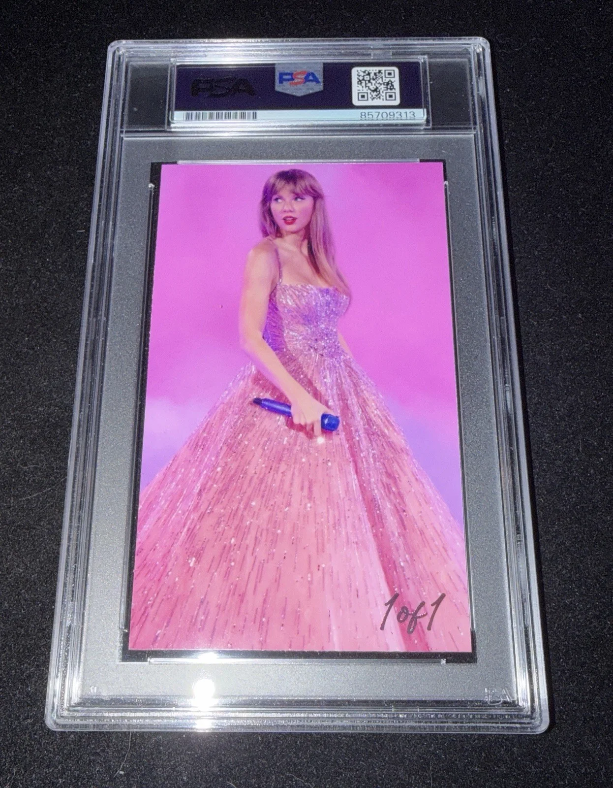 Taylor Swift Signed 3x5 Custom Cut Card PSA Slabbed Music Autograph, изображение 2