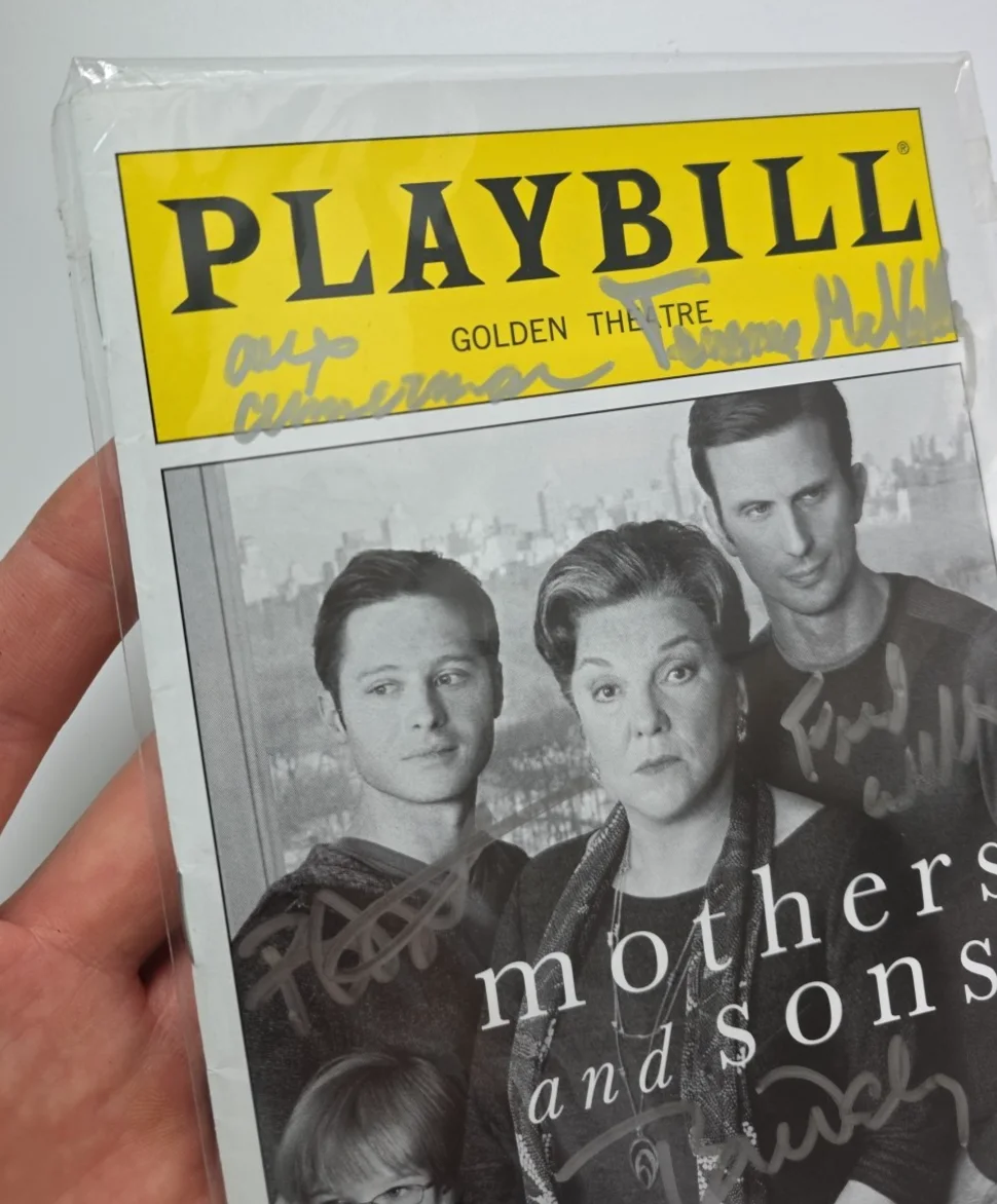 The Cast — Mothers and Sons Broadway Playbill Signed By Tyne Daley + Cast +Terrance McNally, изображение 3