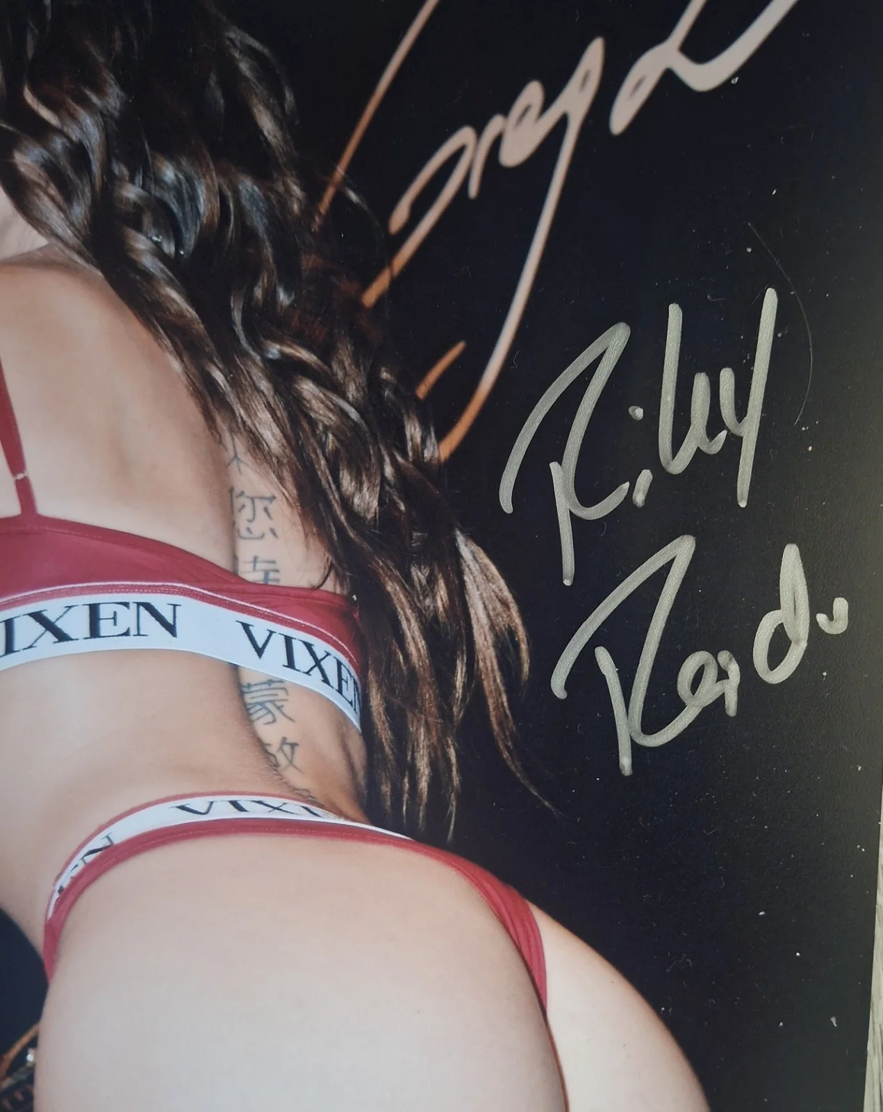 Riley REID Signed 8x12" Original PHOTO #12 - Show Off, изображение 2