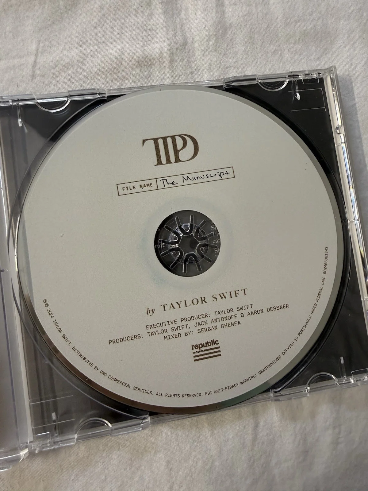 Taylor Alison Swift Authentic Rare Signed Autographed CD Album JSA COA, изображение 4