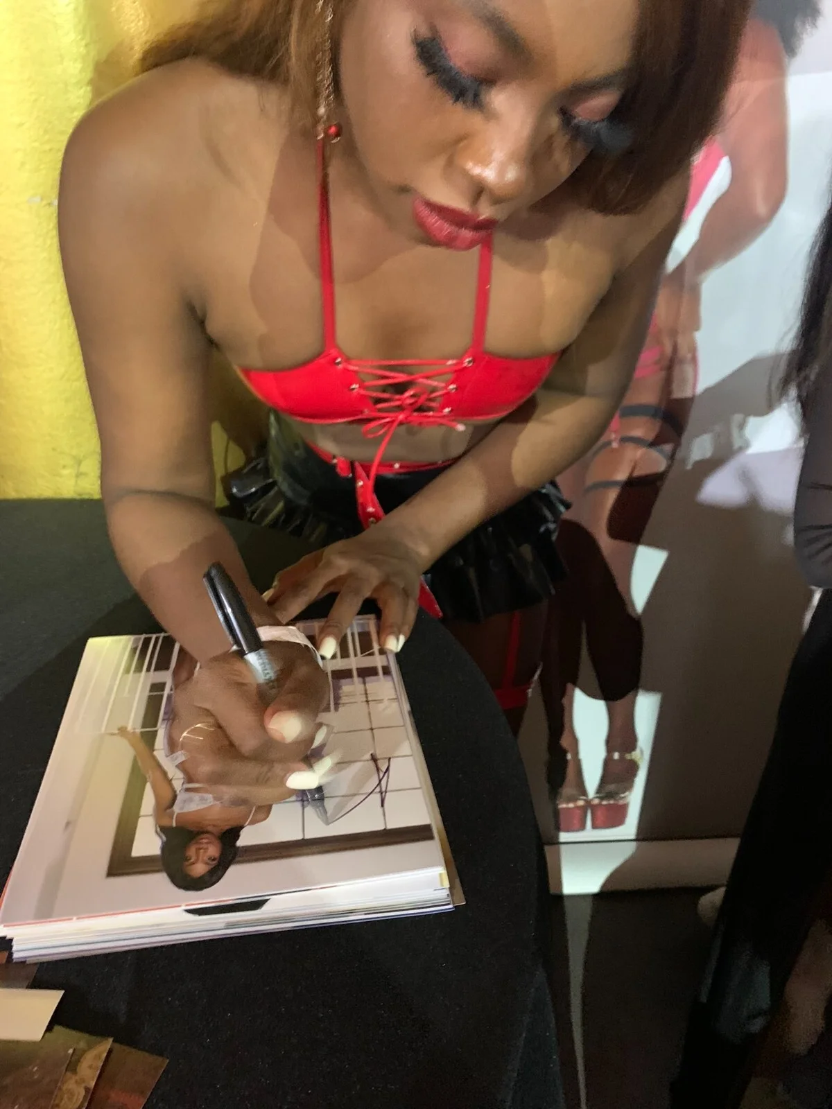 Amari Anne Super Sexy Hot Adult Porn Model Signed 8x10 Photo COA Proof 100, изображение 4