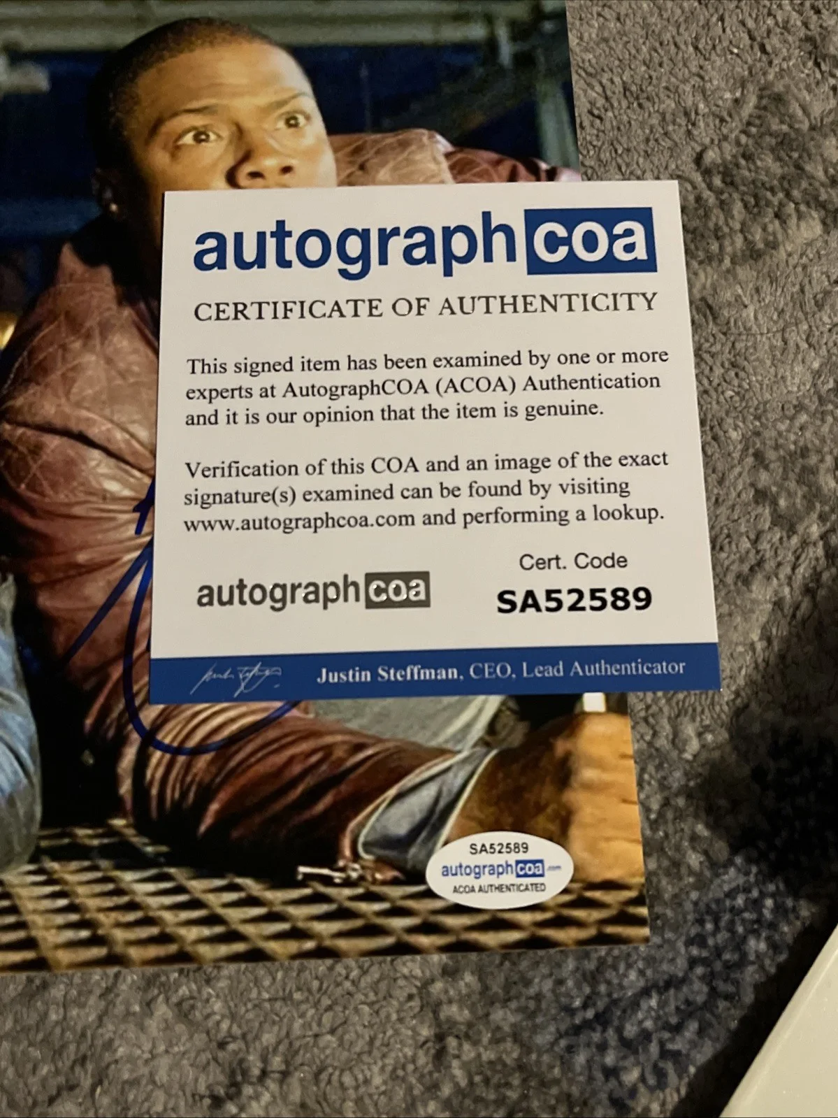 Kevin Hart — ACTOR COMEDIAN KEVIN HART SIGNED 8x10 PHOTO PICTURE ACOA CERTIFIED ICE CUBE, image 2