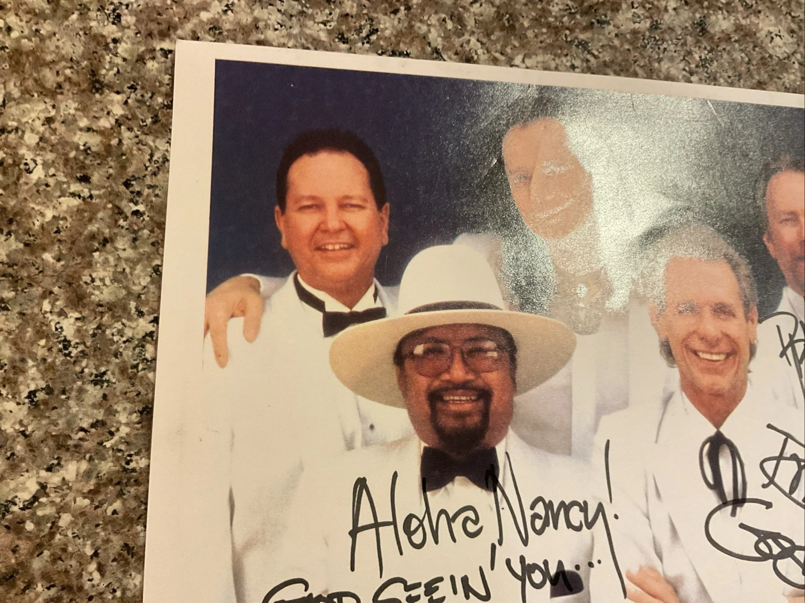 THE ASSOCIATION 8" x 10" Black & White Hand Signed Photo 4 Signatures No Coa, image 2