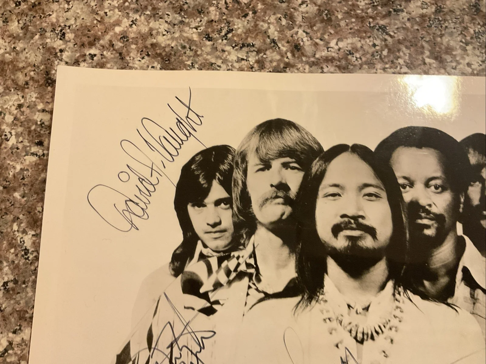 The Association band hand SIGNED 8x10 Photo No COA 5 Signatures, изображение 2