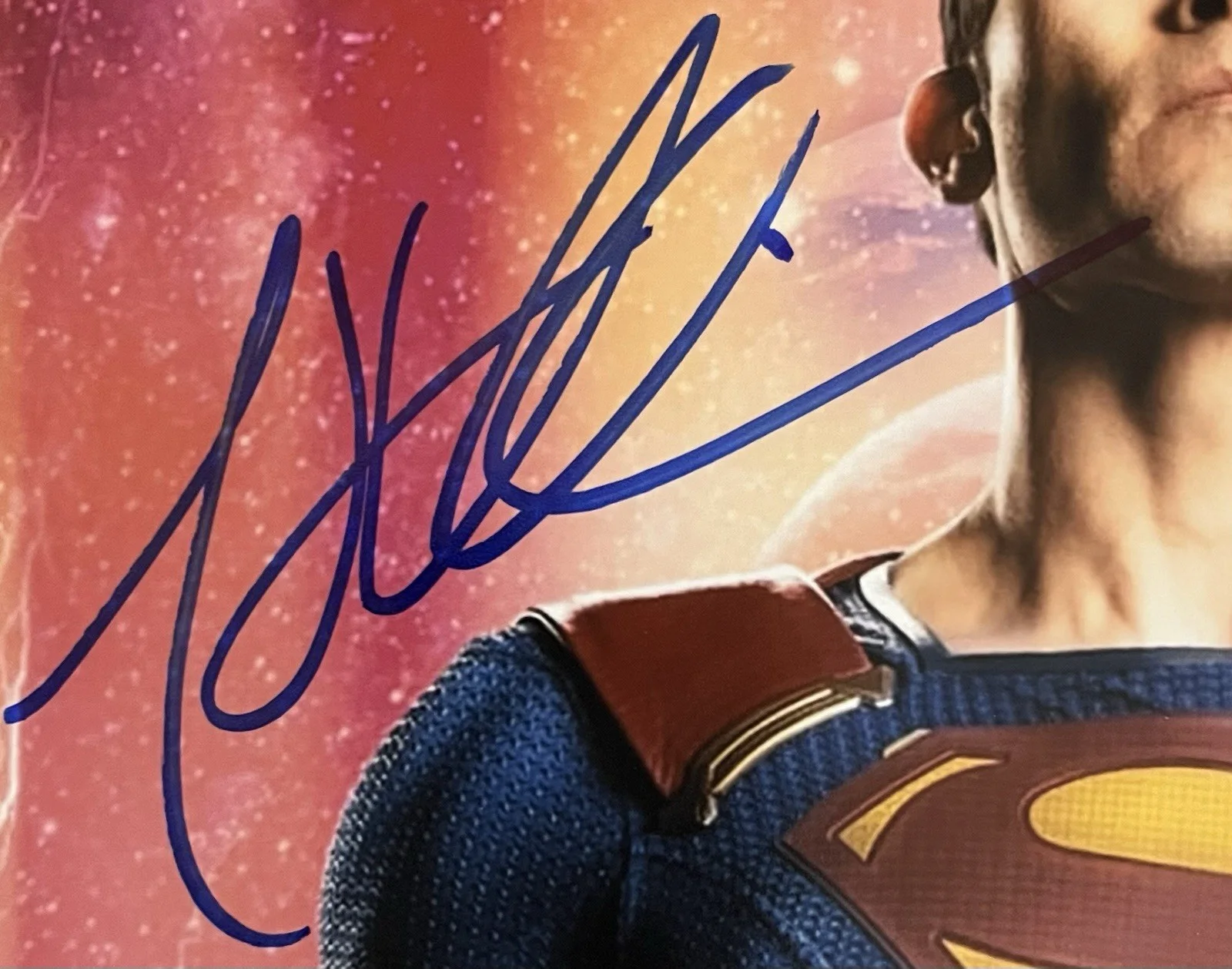 Tyler Hoechlin — TYLER HOECHLIN SIGNED 8X10 PHOTO “SUPERMAN & LOIS " As Superman, JSA COA, image 4
