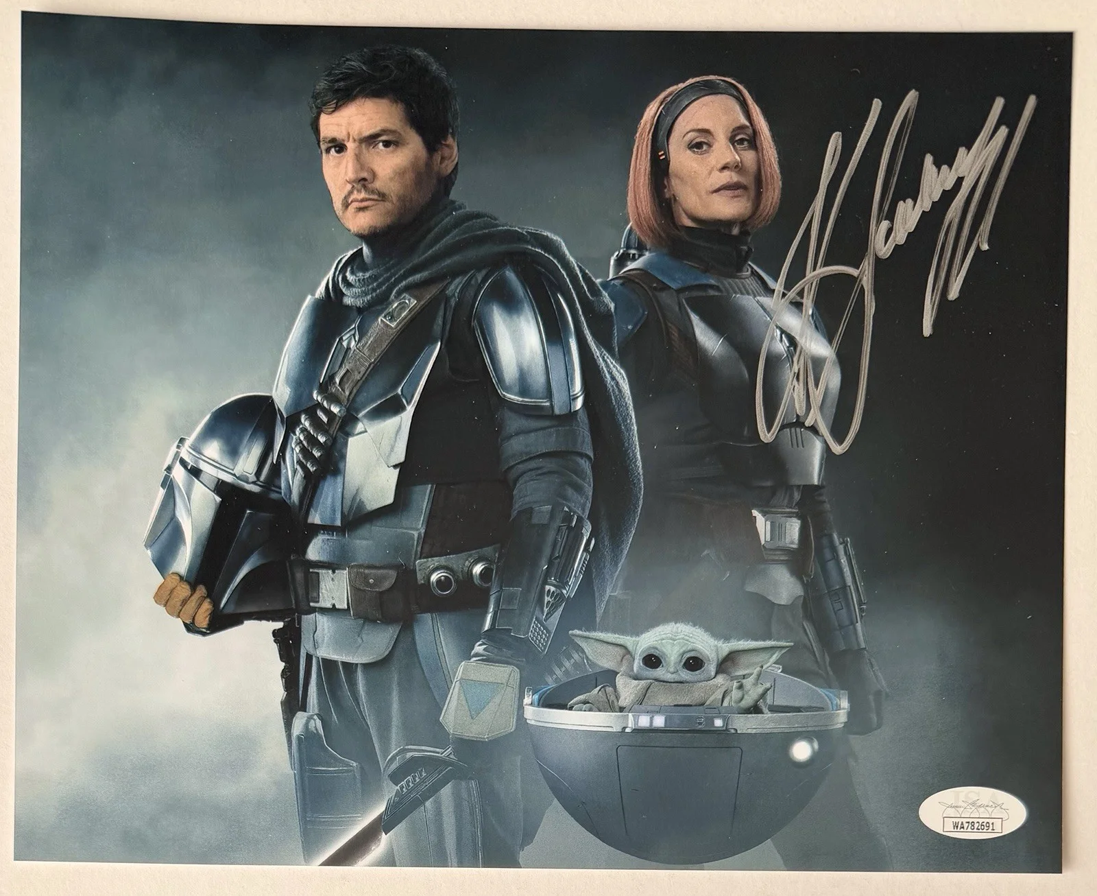 Katee Sackhoff — KATEE SACKHOFF SIGNED • JSA WITNESS • STAR WARS MANDALORIAN PHOTO • BO-KATAN, image 2