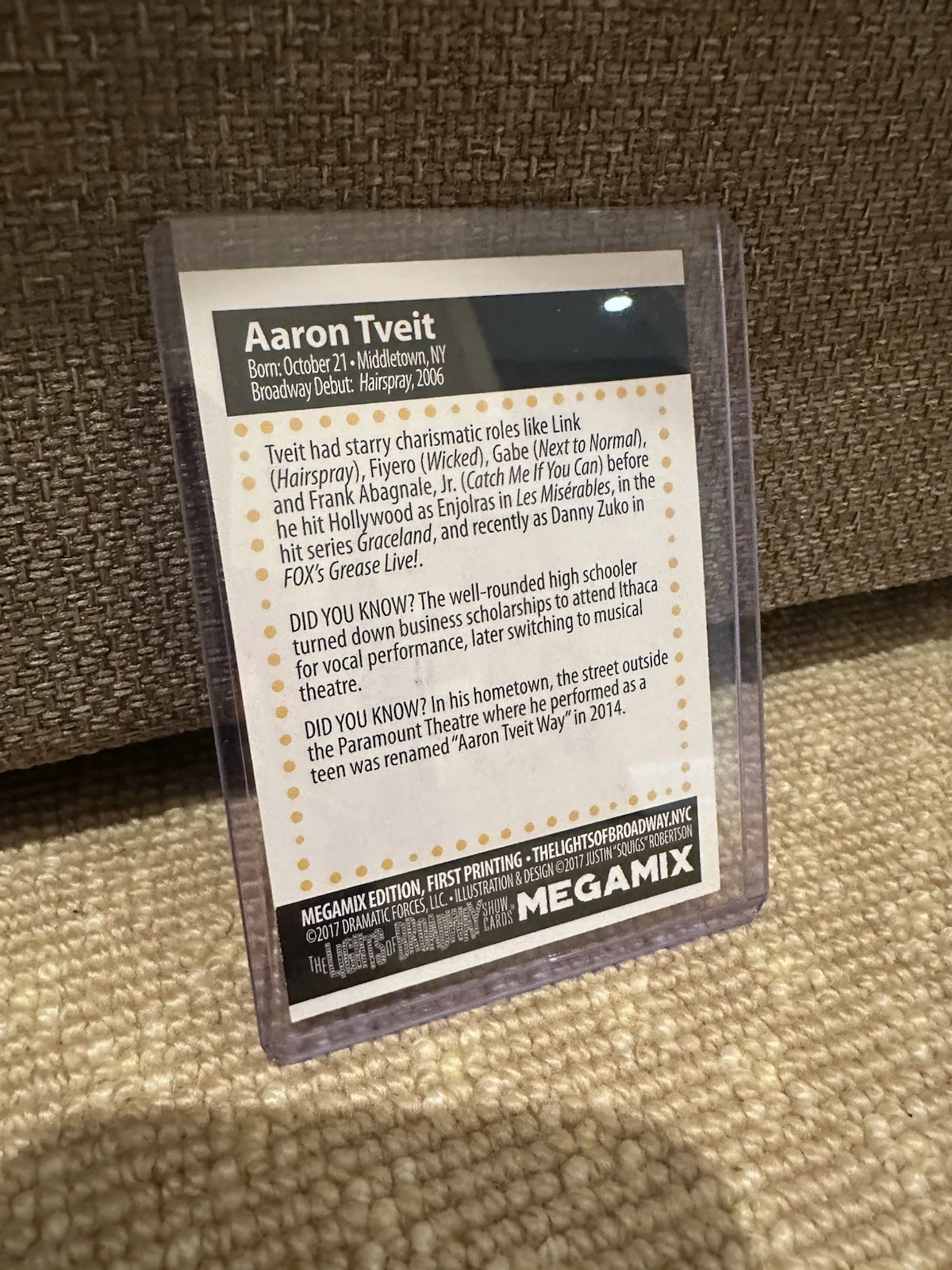 Aaron Tveit Signed Megamix Lights Of Broadway Trading Card, изображение 2