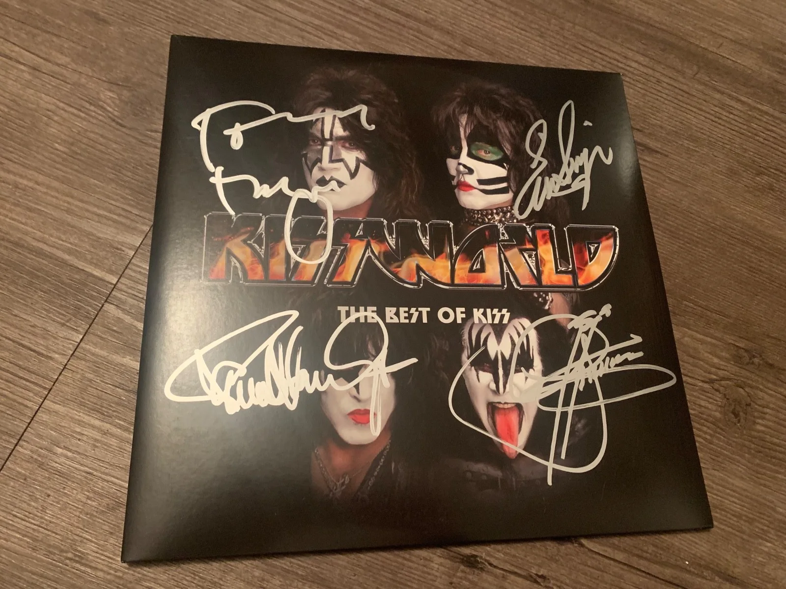 KISS SIGNED AUTOGRAPHED LP VINYL RARE THE BEST OF X4 GENE PAUL ERIC TOMMY, изображение 2