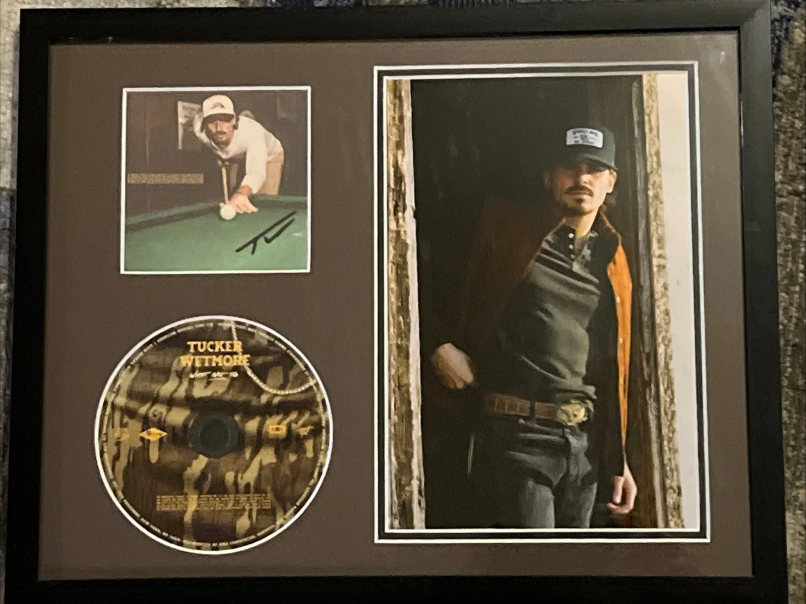 TUCKER WETMORE SIGNED AUTOGRAPH 11x14 FRAMED DISPLAY ACOA BRUNETTE 3,2,1 MISSIN, изображение 2