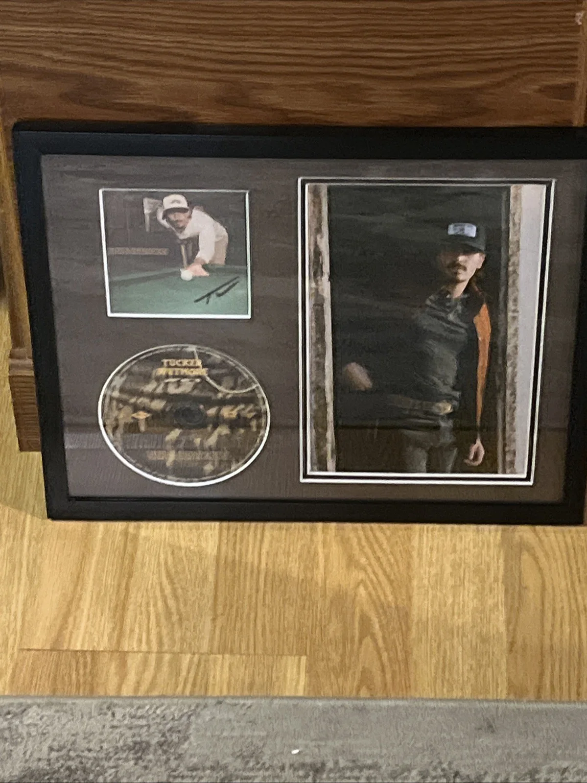 TUCKER WETMORE SIGNED AUTOGRAPH 11x14 FRAMED DISPLAY ACOA BRUNETTE 3,2,1 MISSIN, изображение 5