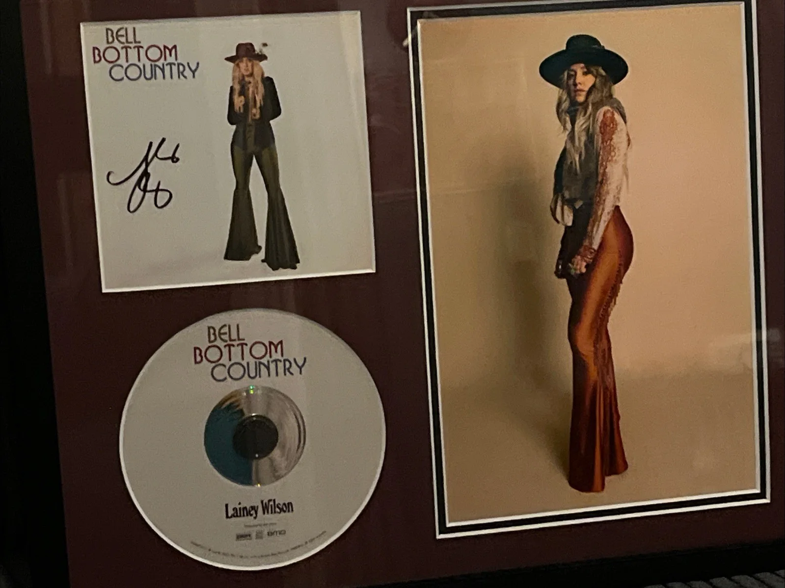 LAINEY WILSON SIGNED AUTOGRAPH 11x14 FRAMED DISPLAY ACOA COUNTRY STAR PHOTO PIC, image 3