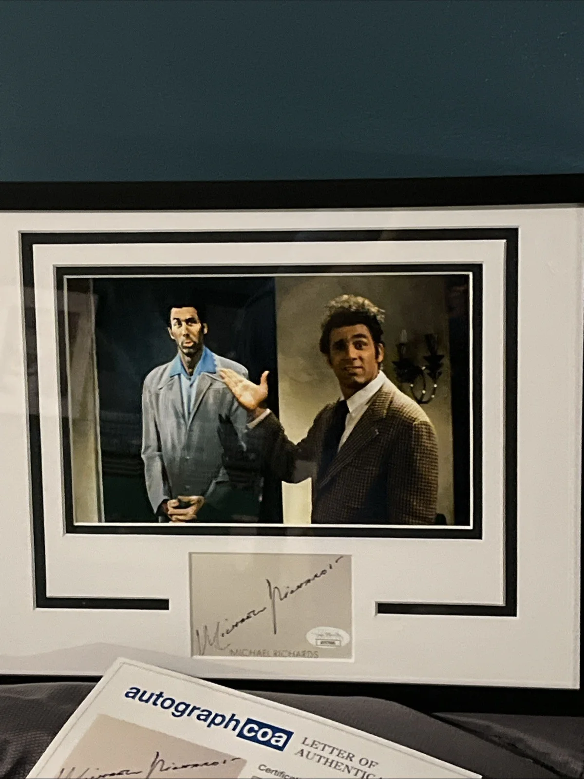 Michael Richards — Michael Richards "Seinfeld" AUTOGRAPH Signed 'Kramer' Framed 11x14 Display ACOA, image 2
