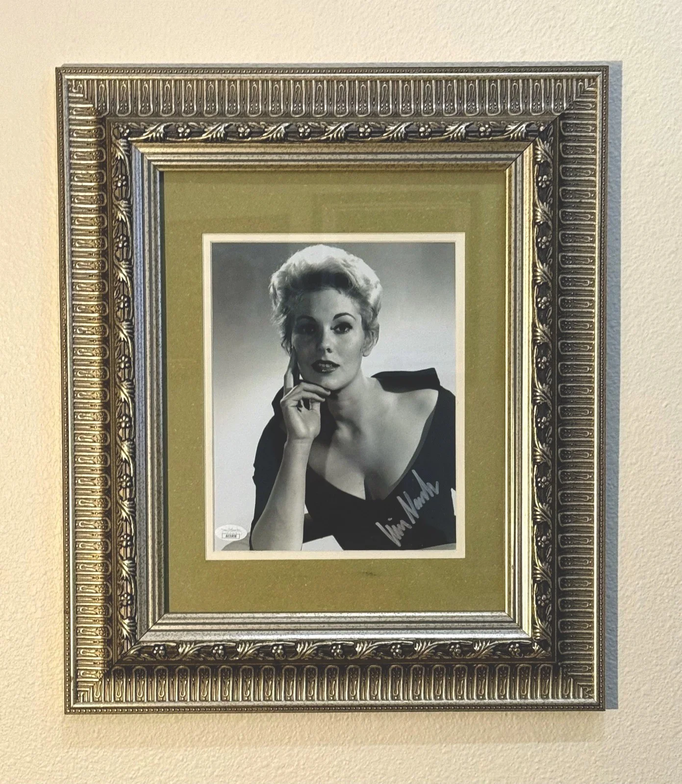 Kim Novak — Kim Novak Autograph Signed 8 x 10 B & W Photo -Vertigo - Bell Book & Candle JSA, изображение 3
