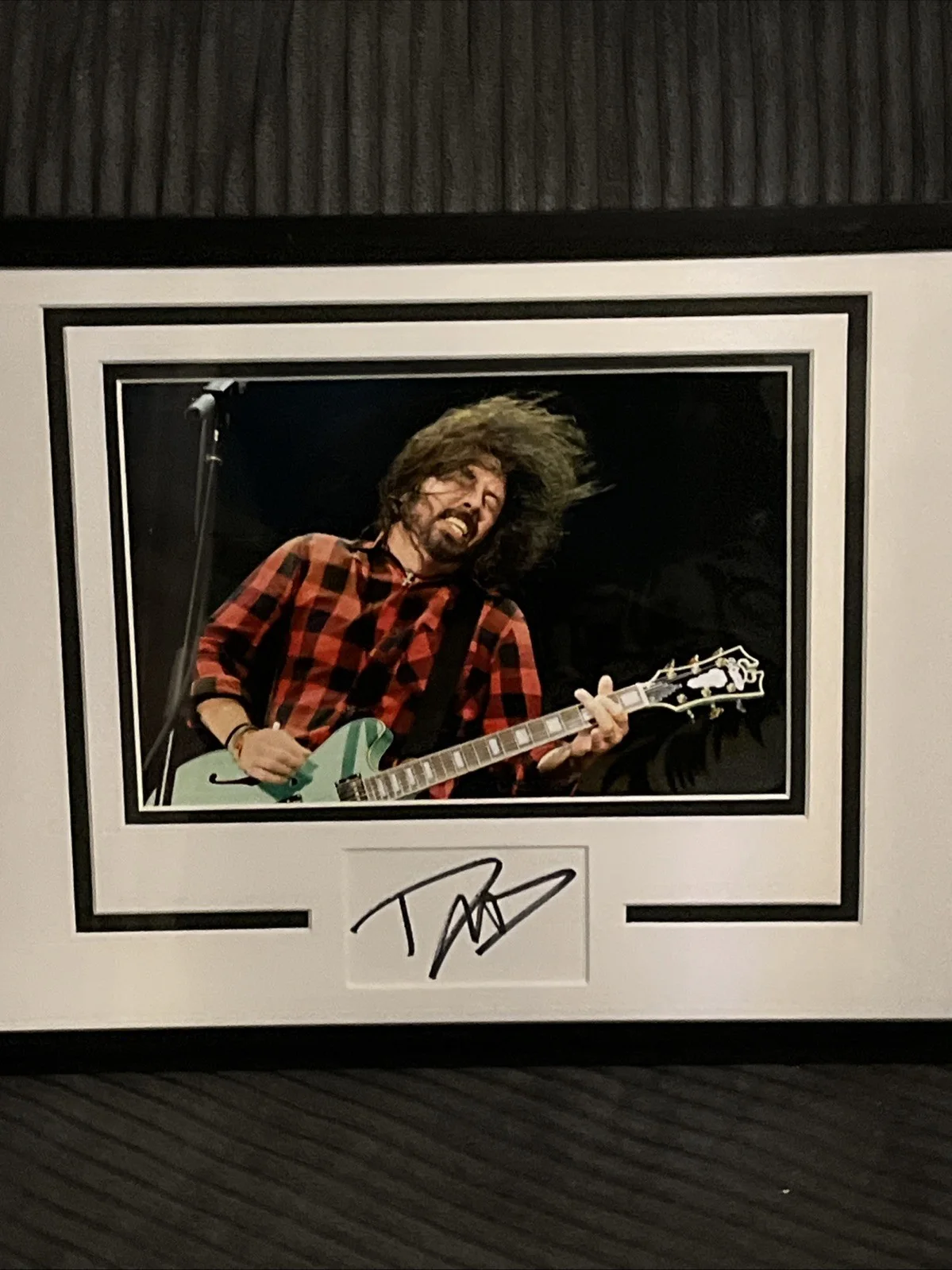 Dave Grohl — Dave Grohl "Foo Fighters" AUTOGRAPH Signed Custom Framed 11x14 Display ACOA, image 2