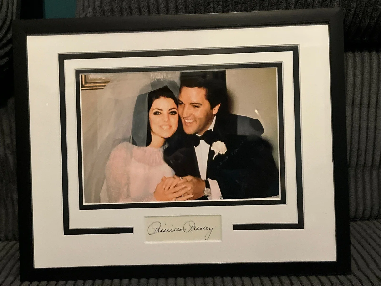 Priscilla Presley — Priscilla Presley Autographed Signed 11x14 Framed Photo Elvis Presley Wife ACOA, изображение 2