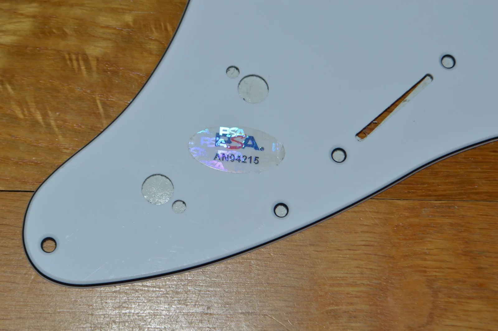 Post Malone Autographed 11" Electric Guitar Pickguard with PSA Hologram, изображение 3