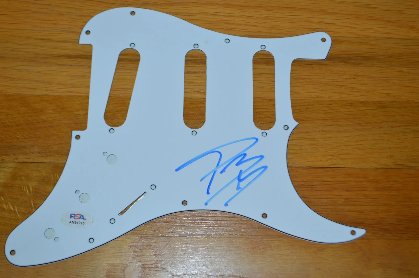 Post Malone Autographed 11" Electric Guitar Pickguard with PSA Hologram, изображение 5