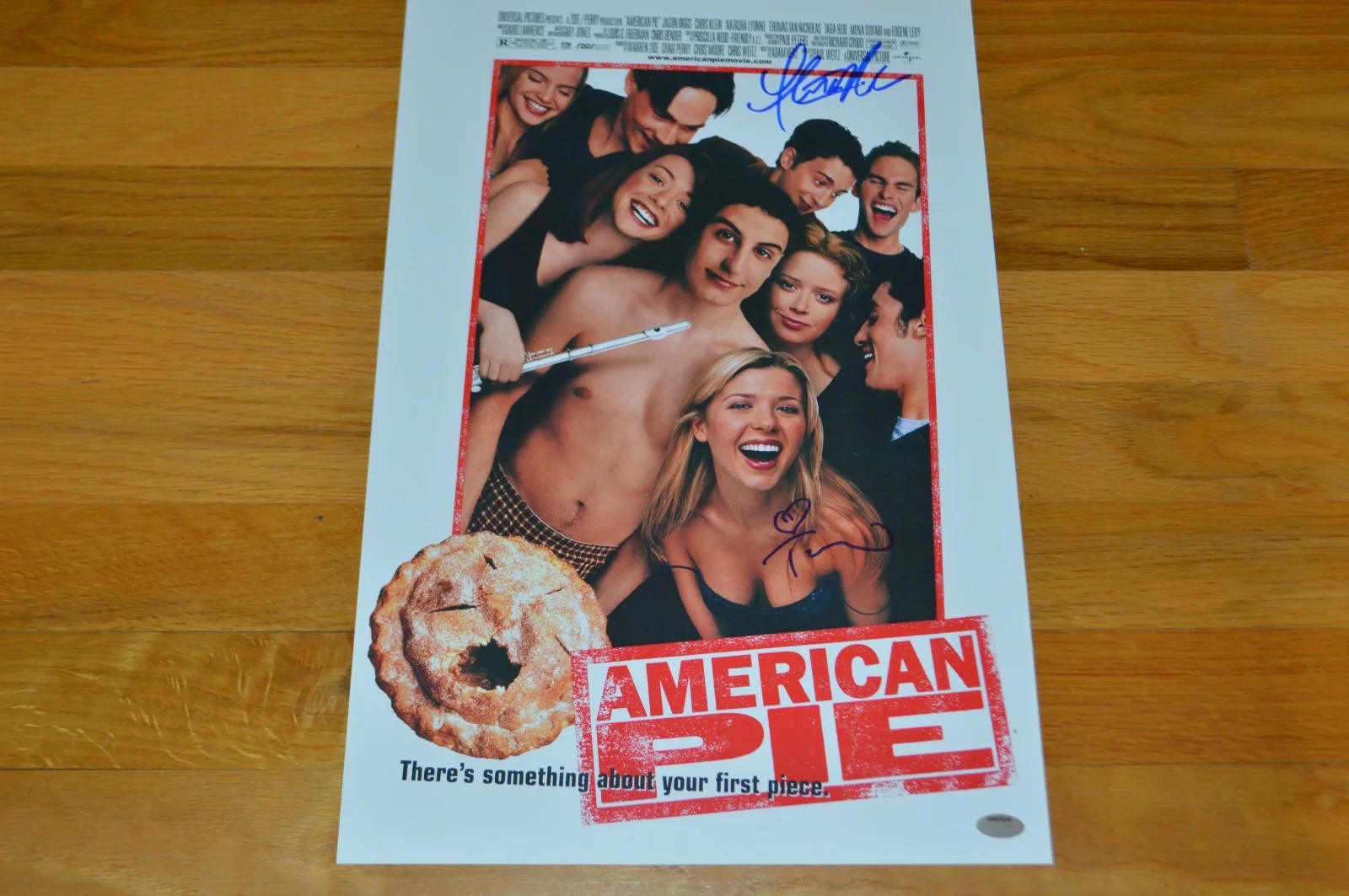 Tara Reid, Thomas Ian Nicholas — Tara Reid & Thomas Ian Nicholas Signed "American Pie" 11x17 Poster Schwartz COA, изображение 2